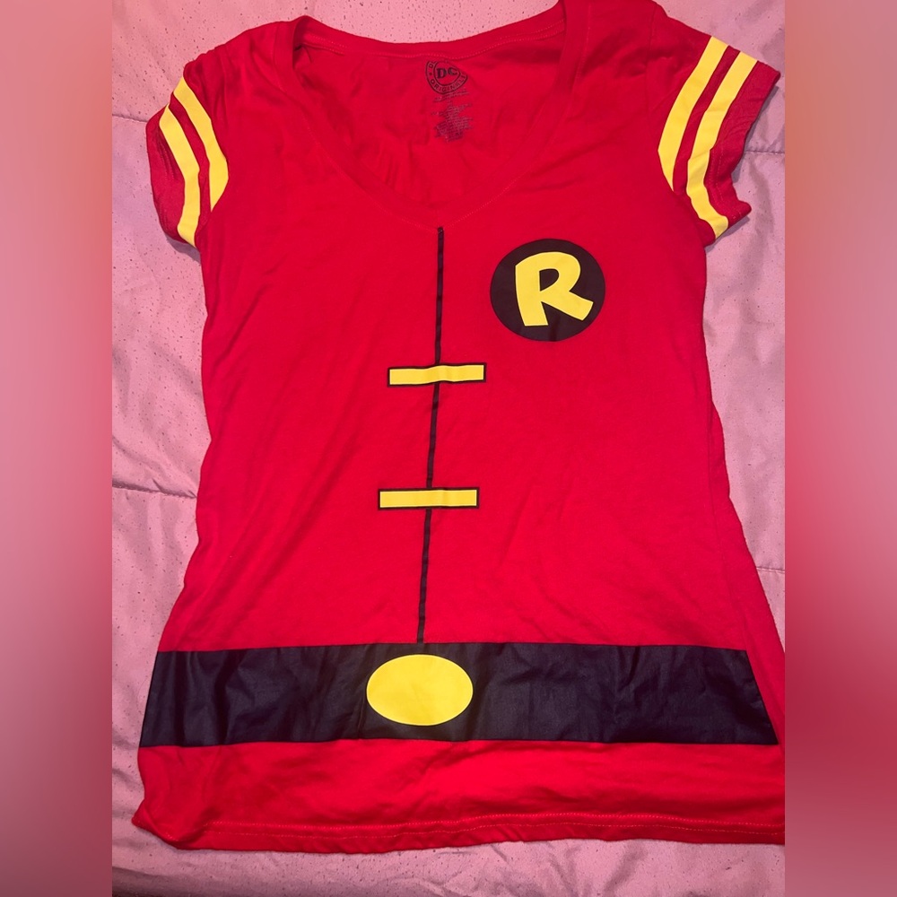 Women's Robin superhero Vneck shirt
